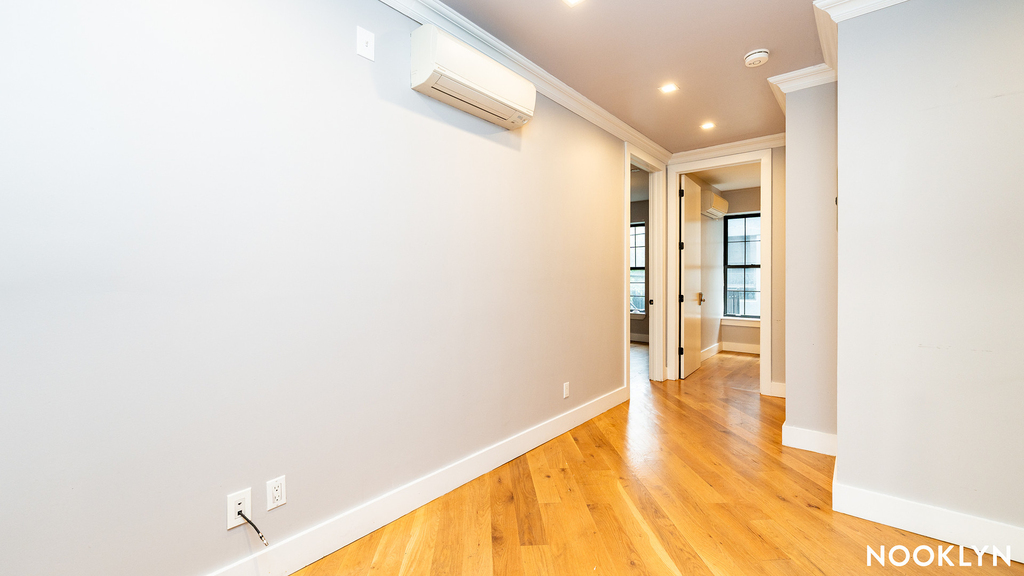 137 21st St  11232 - Photo 5