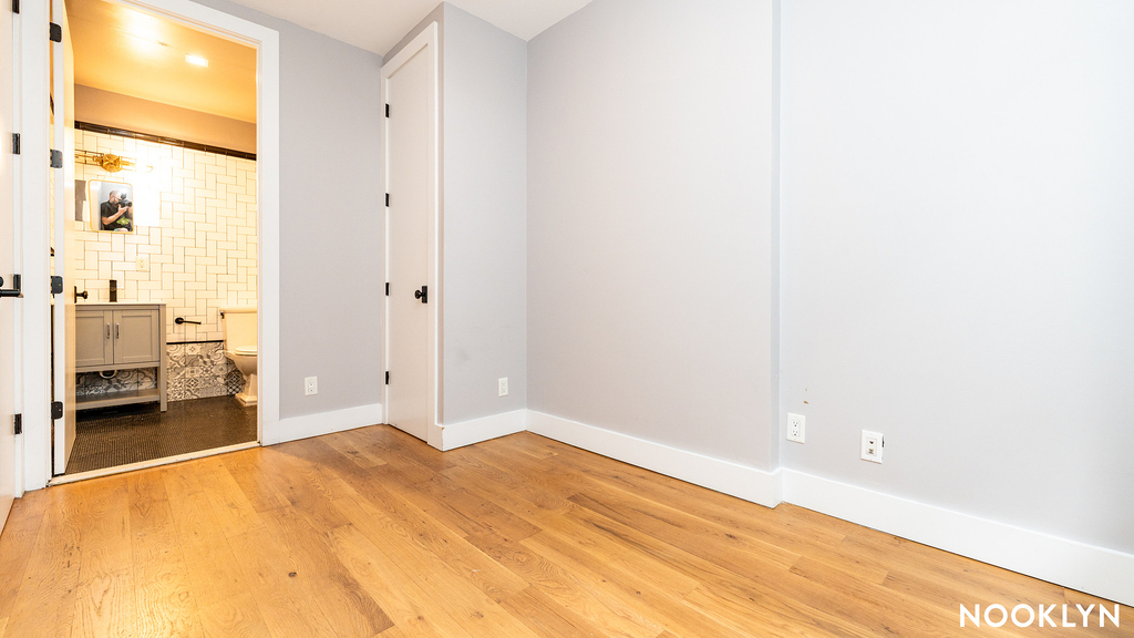 137 21st St  11232 - Photo 12