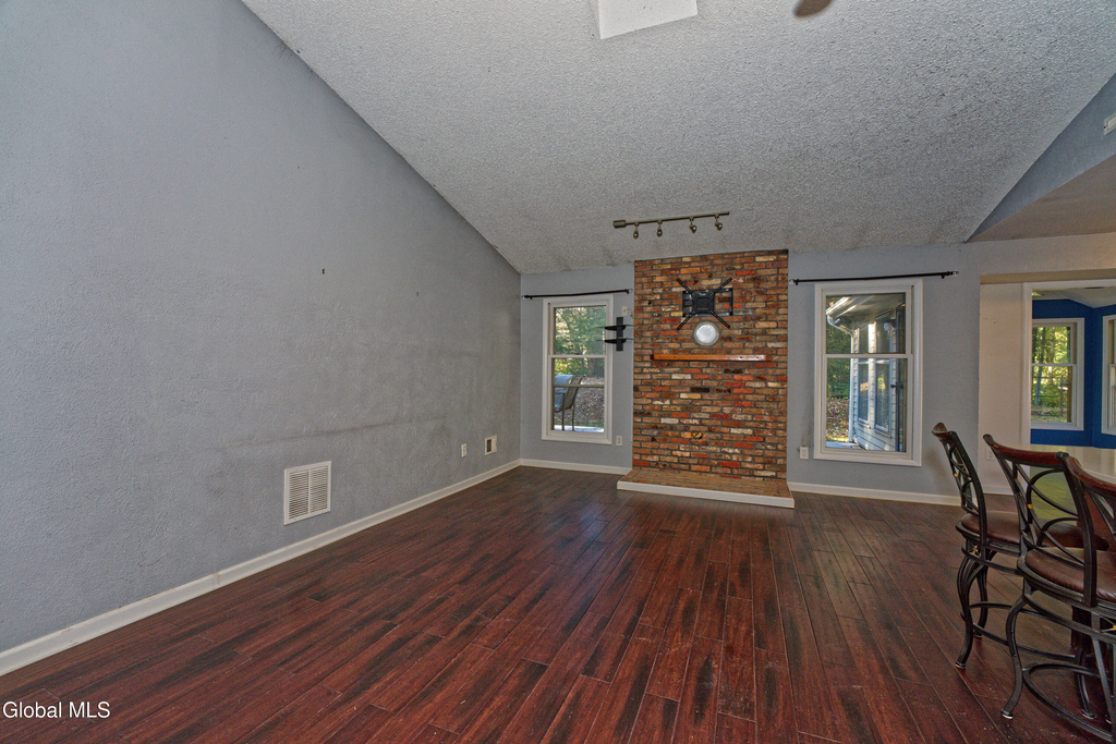 638 Top Ridge Drive - Photo 6