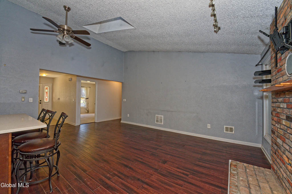 638 Top Ridge Drive - Photo 5