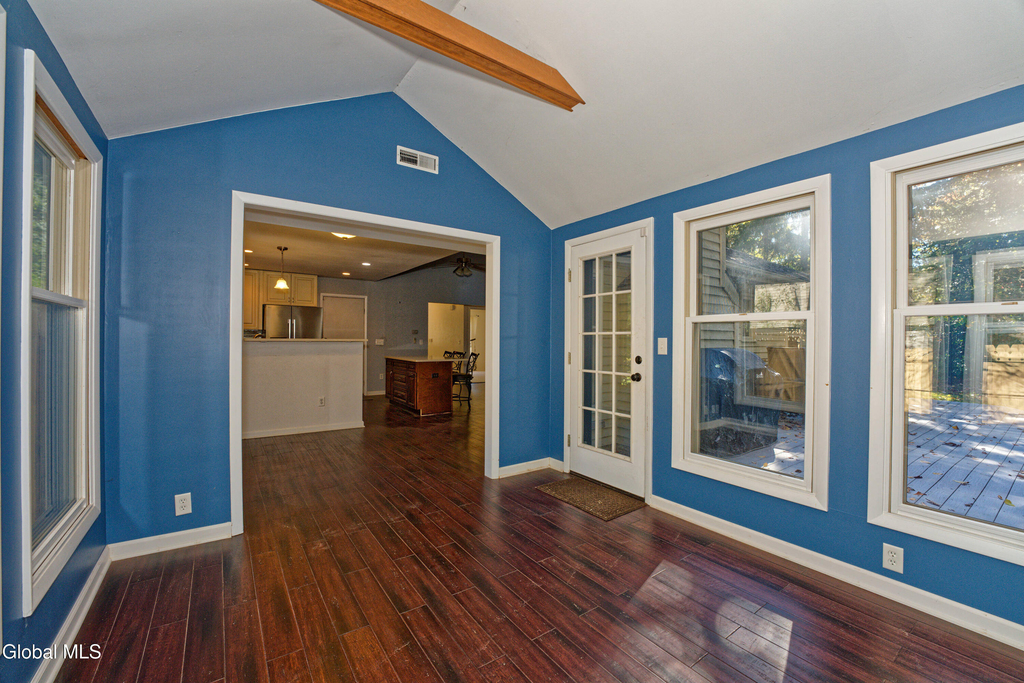 638 Top Ridge Drive - Photo 14