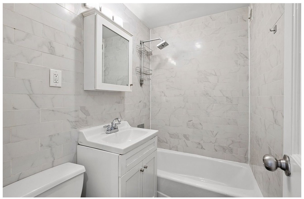 4 W 104th Street - Photo 4