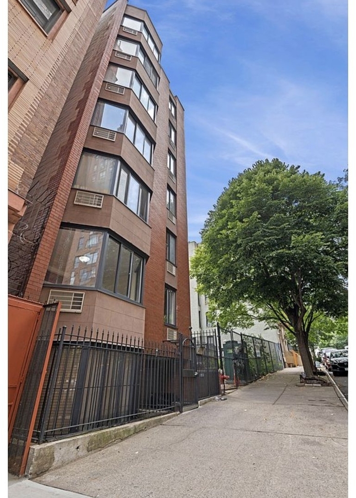 4 W 104th Street - Photo 8