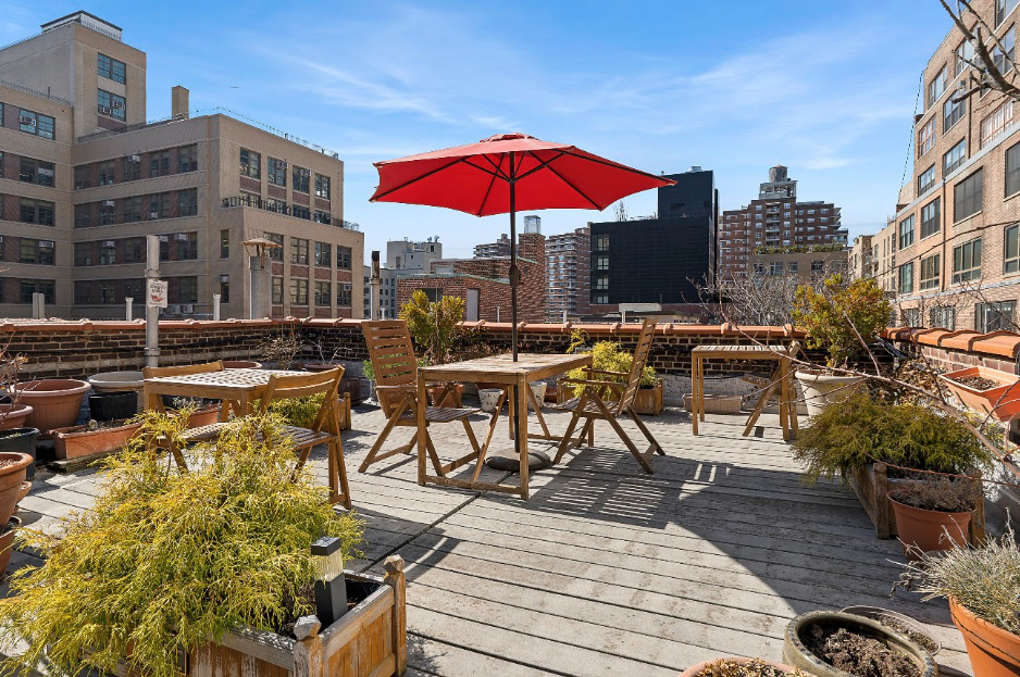 225 W 25th Street - Photo 9