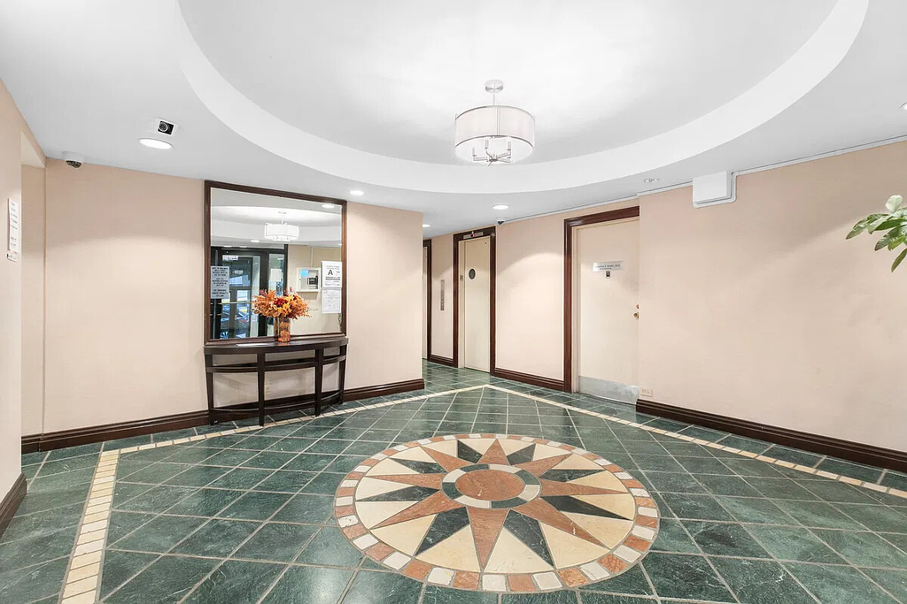 110 E 36th Street - Photo 7