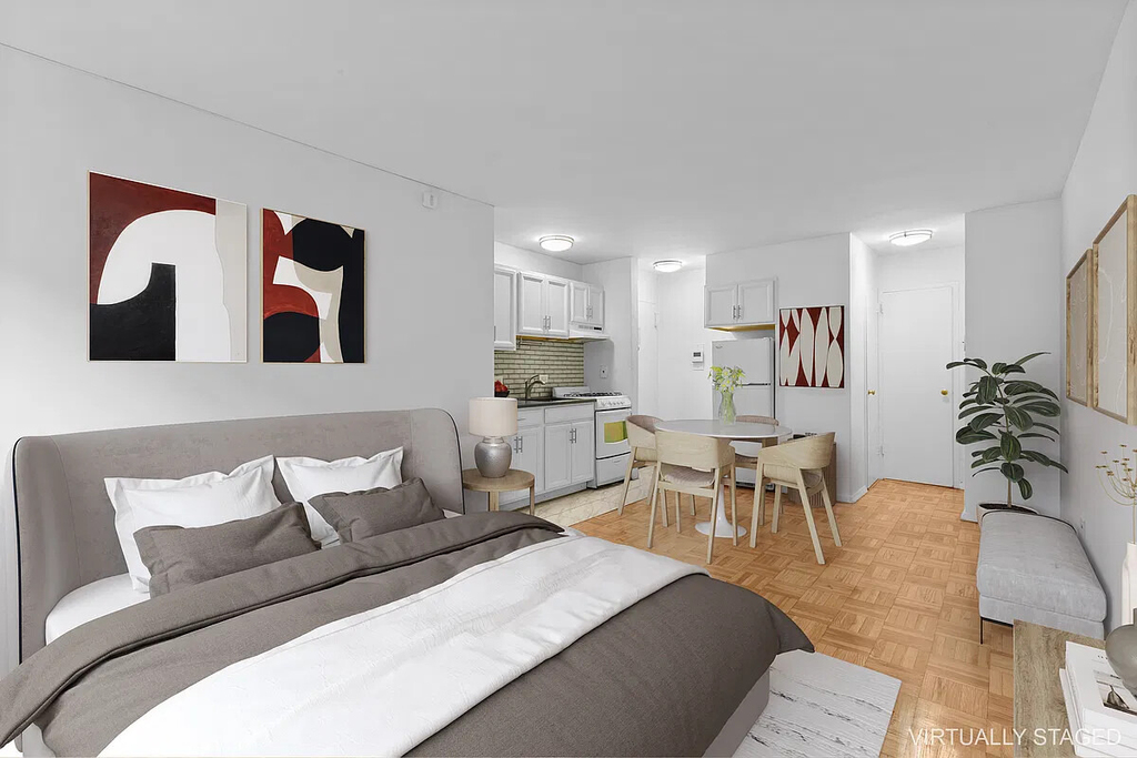 110 E 36th Street - Photo 3