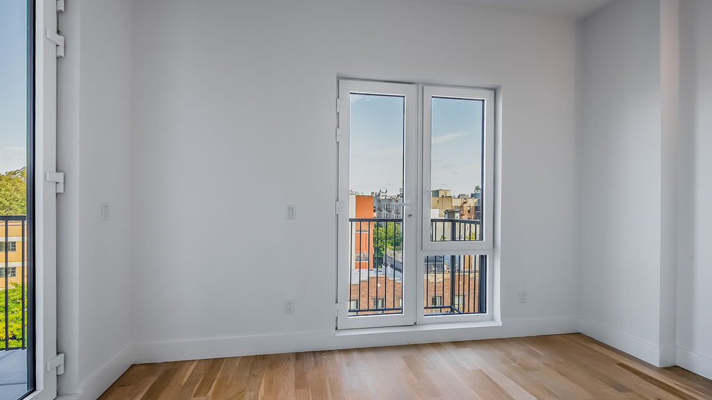 146 Scholes St 11206 - Photo 8