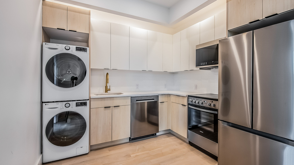146 Scholes St 11206 - Photo 0