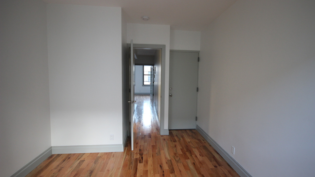 294 Harman St 11237 - Photo 0