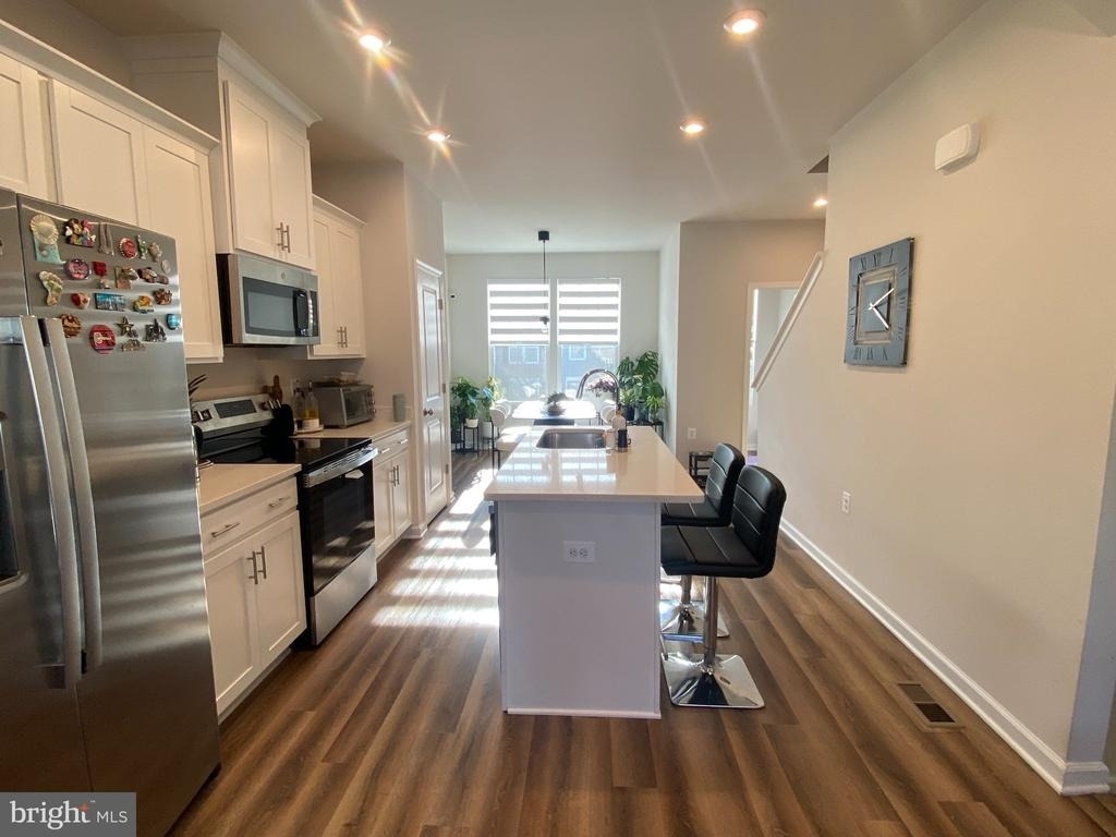 123 Anthem Street - Photo 2