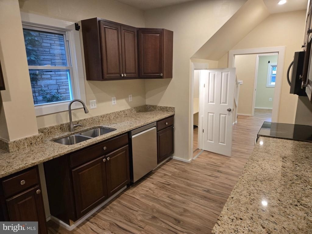 214 N East Lane - Photo 8