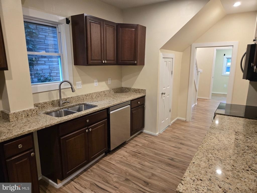 214 N East Lane - Photo 5