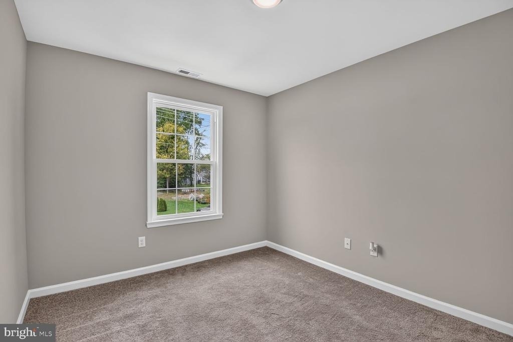207 S Loudoun Street - Photo 22