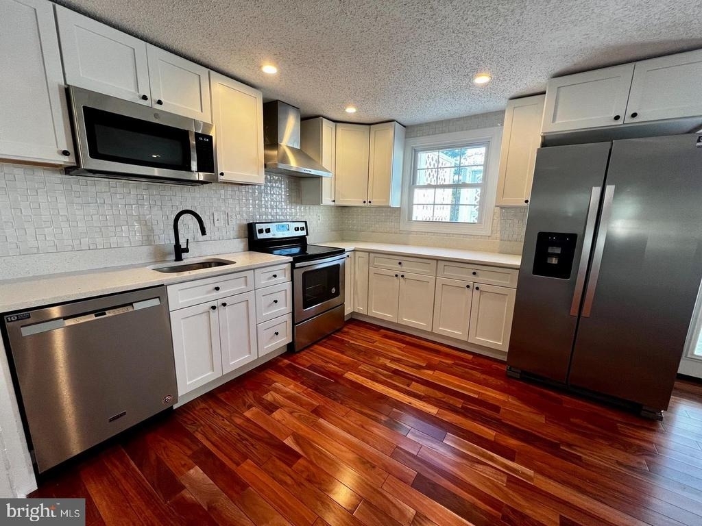 13306 Smoketown Road - Photo 4