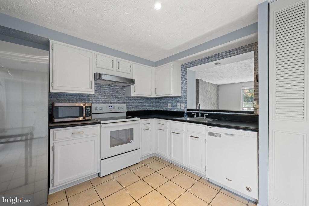 9020 Saint Steven Court - Photo 6