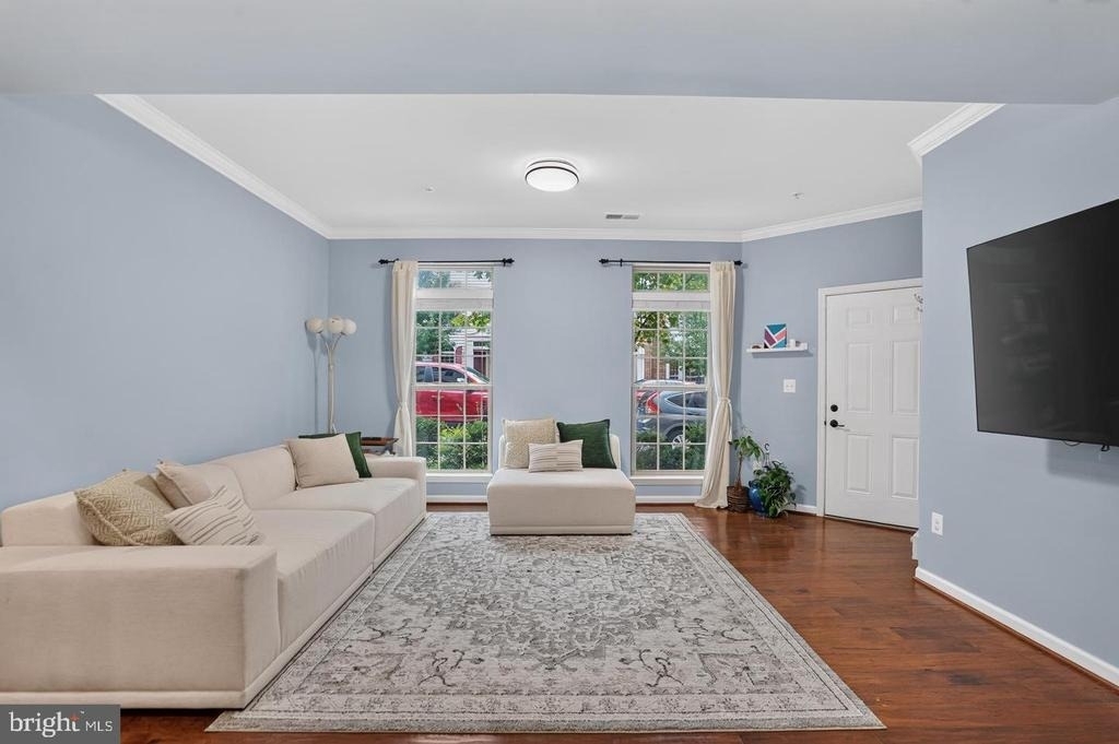 42277 Tackroom Terrace - Photo 5