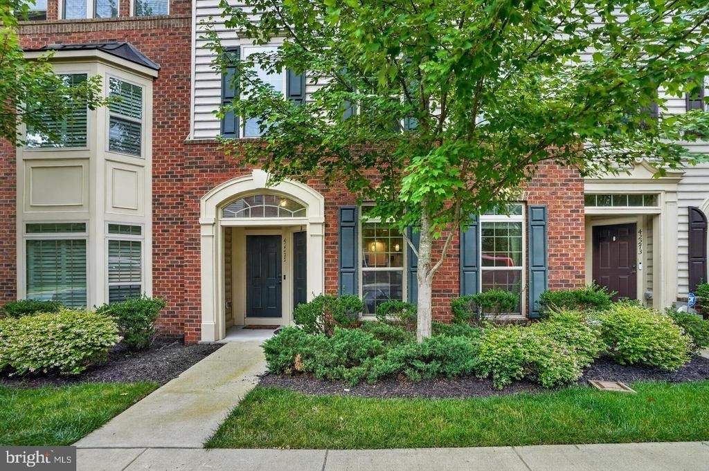 42277 Tackroom Terrace - Photo 1