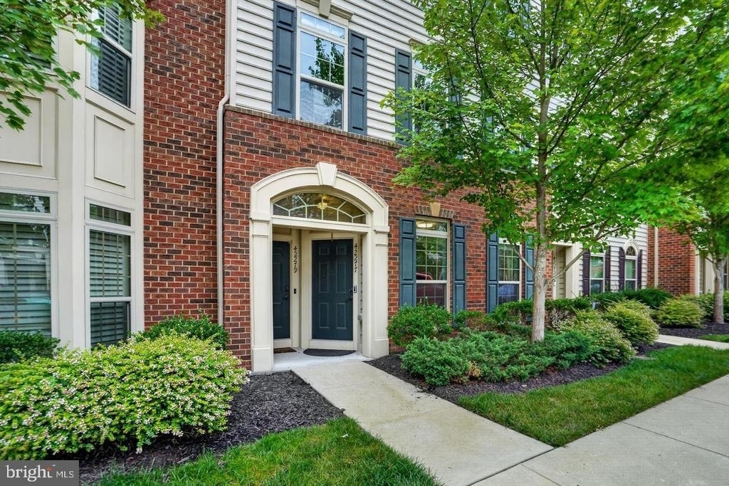 42277 Tackroom Terrace - Photo 2