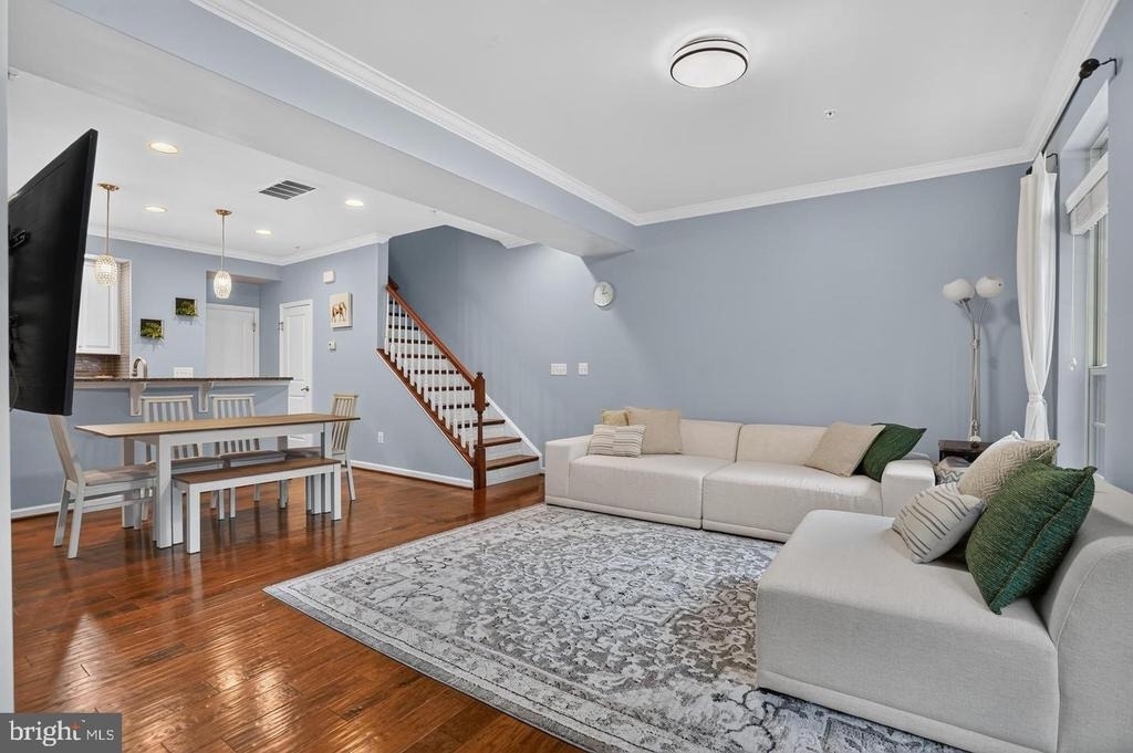 42277 Tackroom Terrace - Photo 3