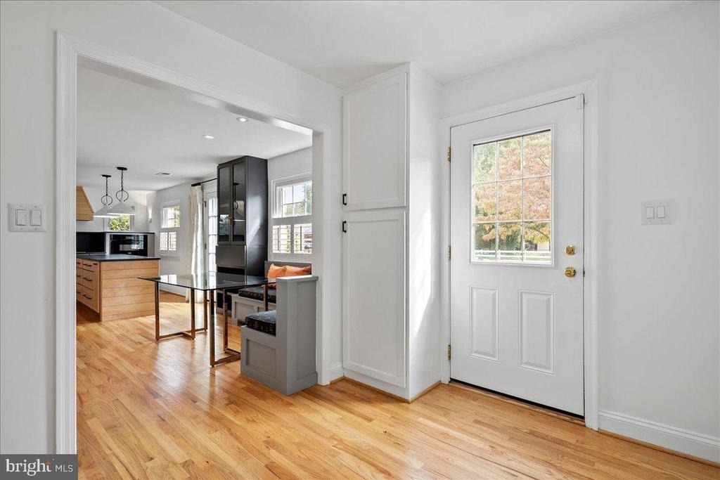 6410 Potomac Avenue - Photo 7