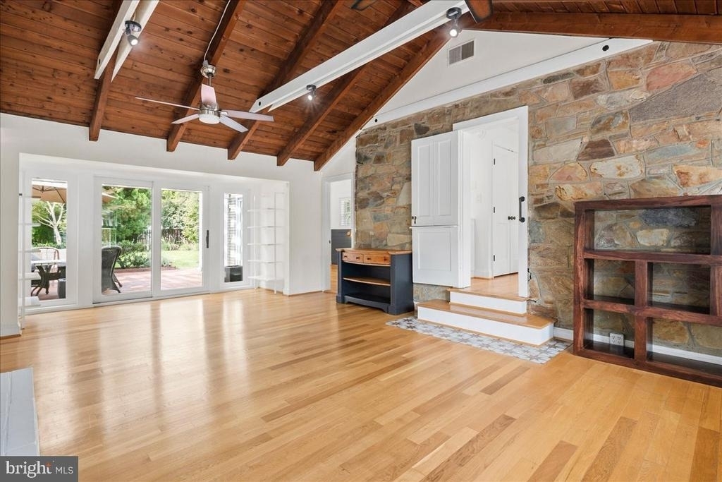 6410 Potomac Avenue - Photo 10