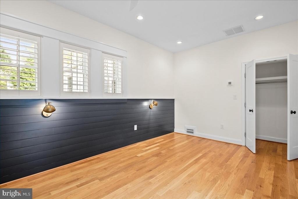6410 Potomac Avenue - Photo 27