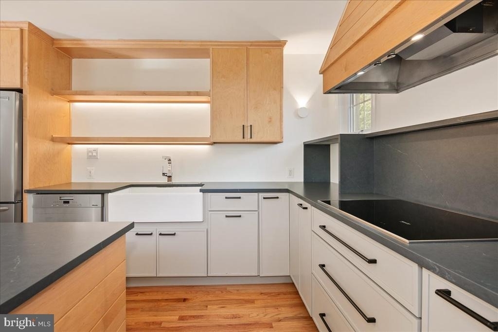 6410 Potomac Avenue - Photo 17