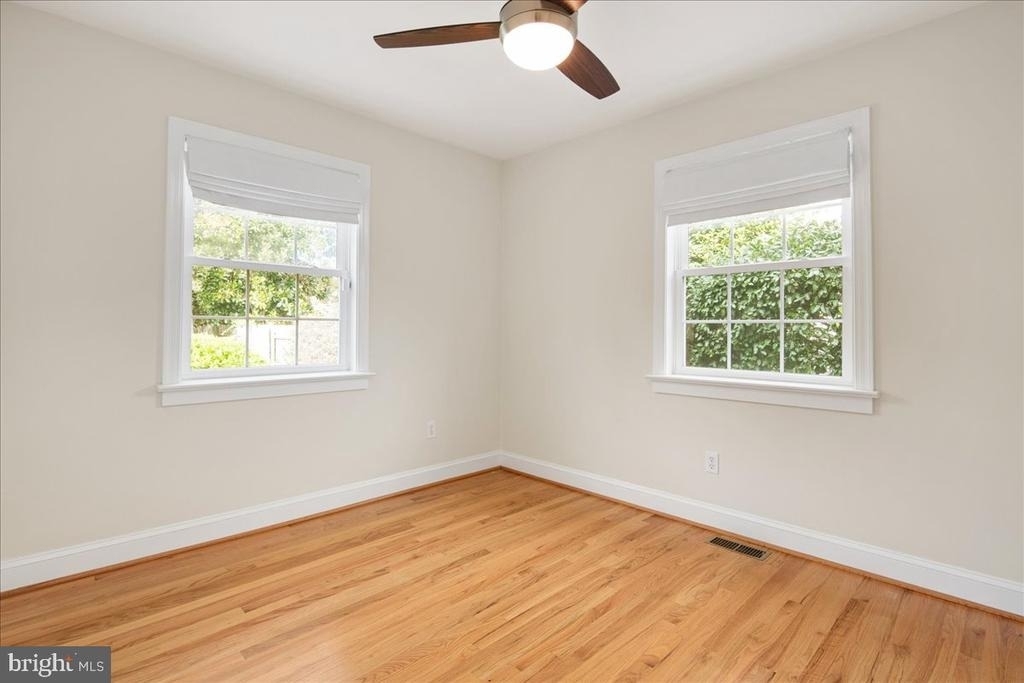 6410 Potomac Avenue - Photo 37