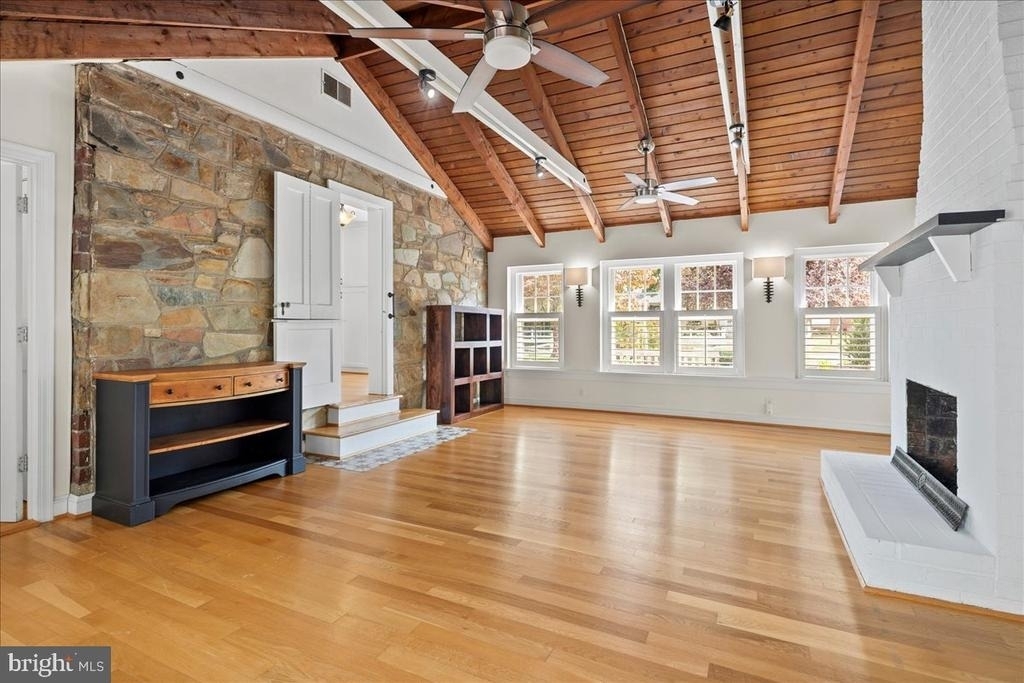 6410 Potomac Avenue - Photo 11