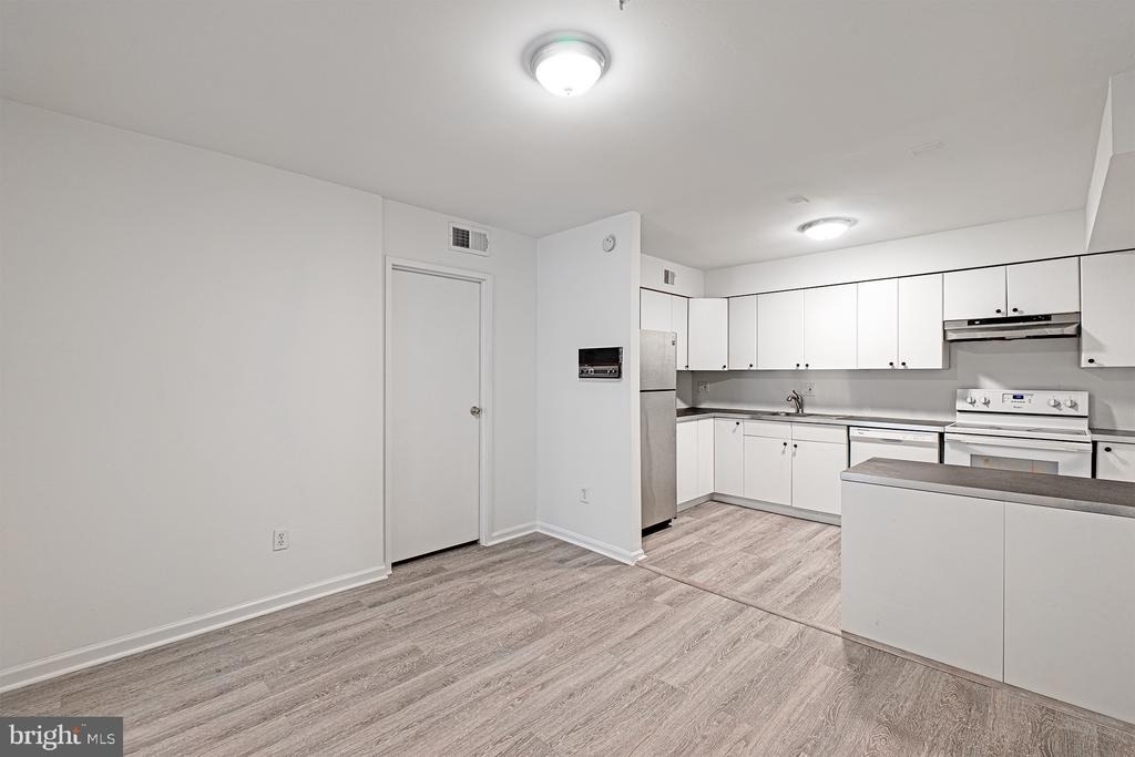 6141 Edsall Road - Photo 4