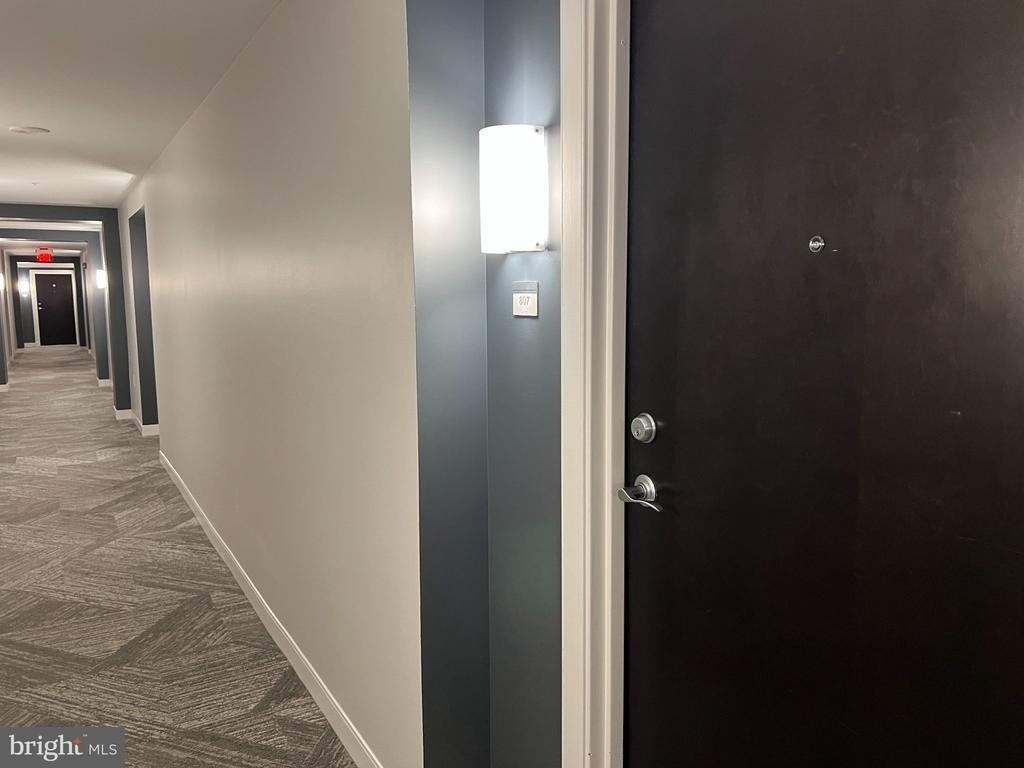 851 N Glebe Road - Photo 4