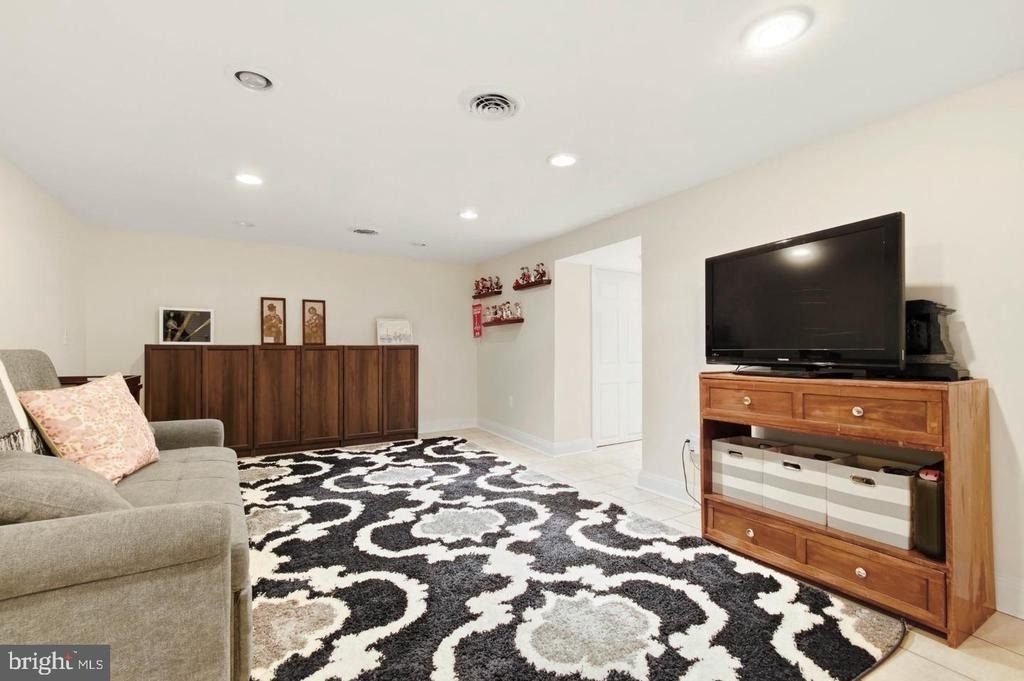 4727 Arlington Boulevard - Photo 12