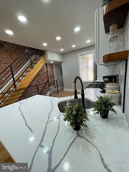 1527 S Bambrey Street - Photo 2