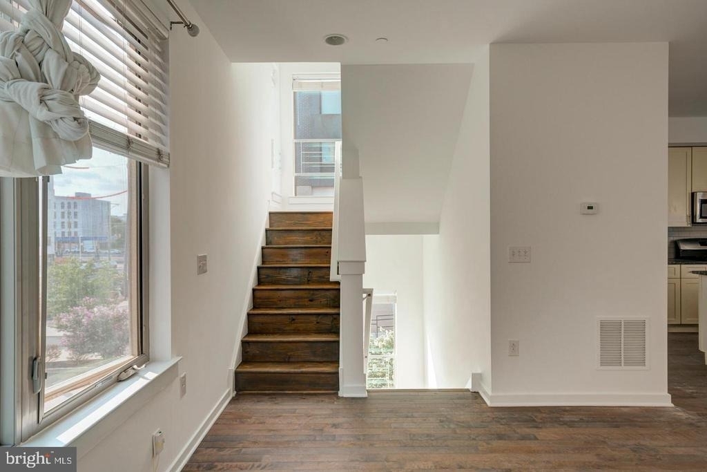 2104 Kensington Walk - Photo 2