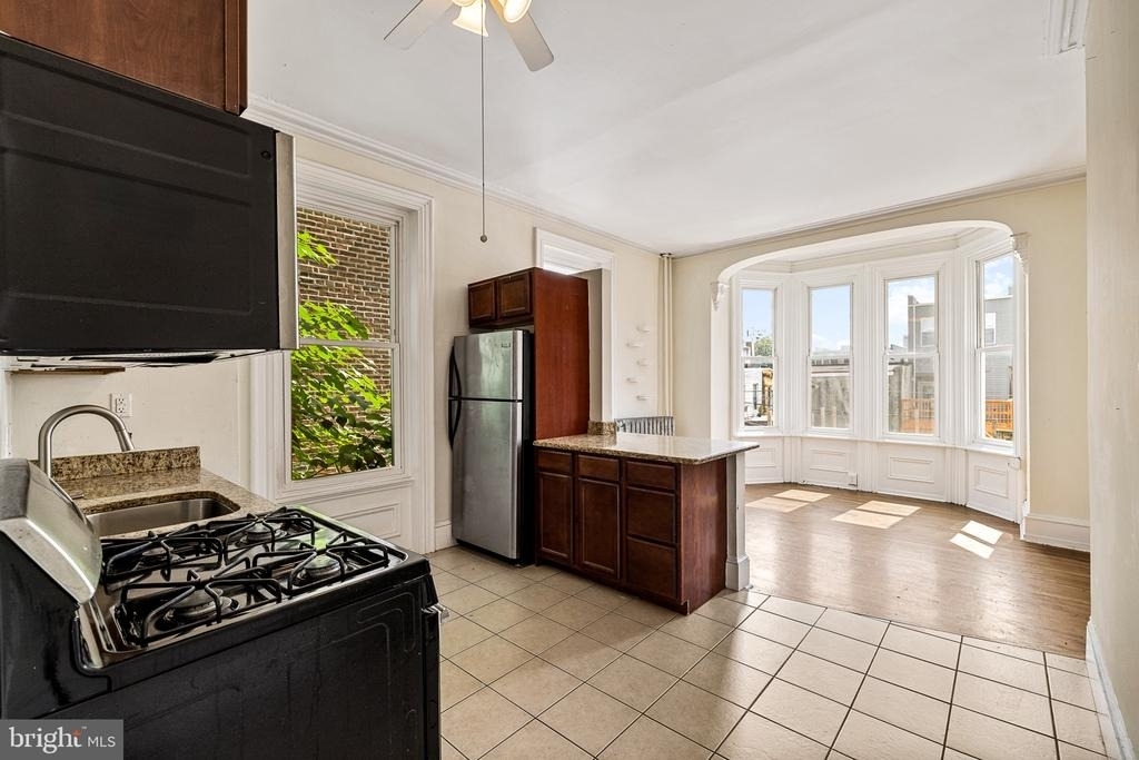 2808 W Girard Avenue - Photo 0