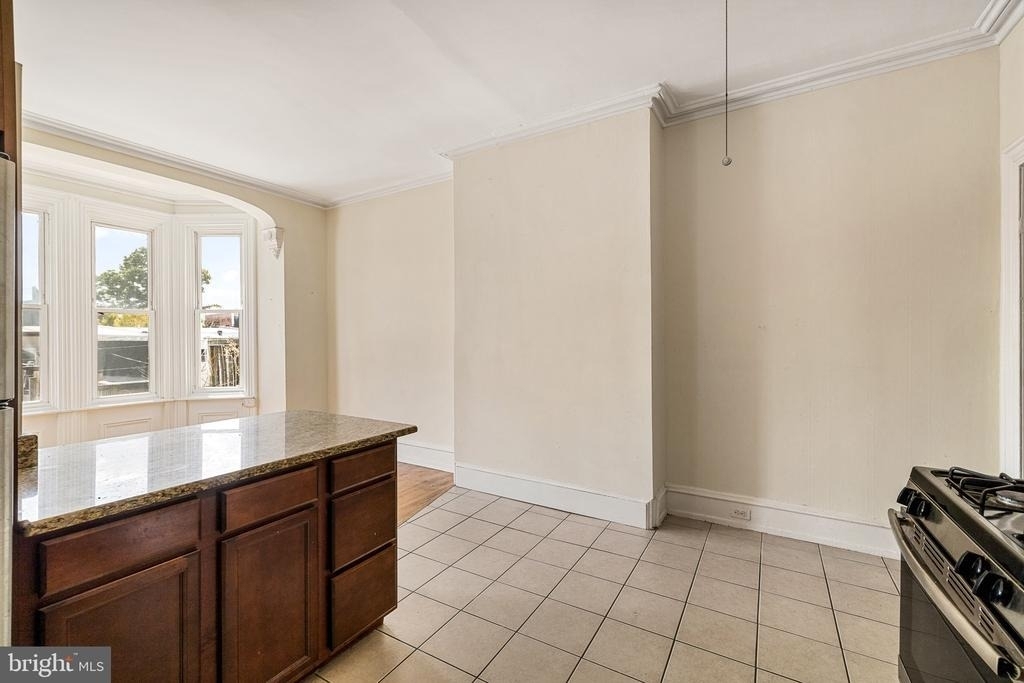 2808 W Girard Avenue - Photo 1