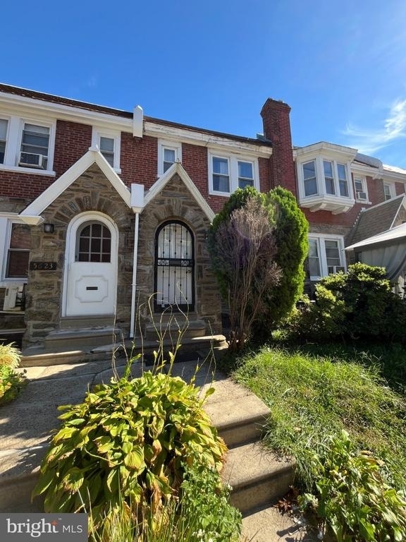 5621 N 20th Street - Photo 0