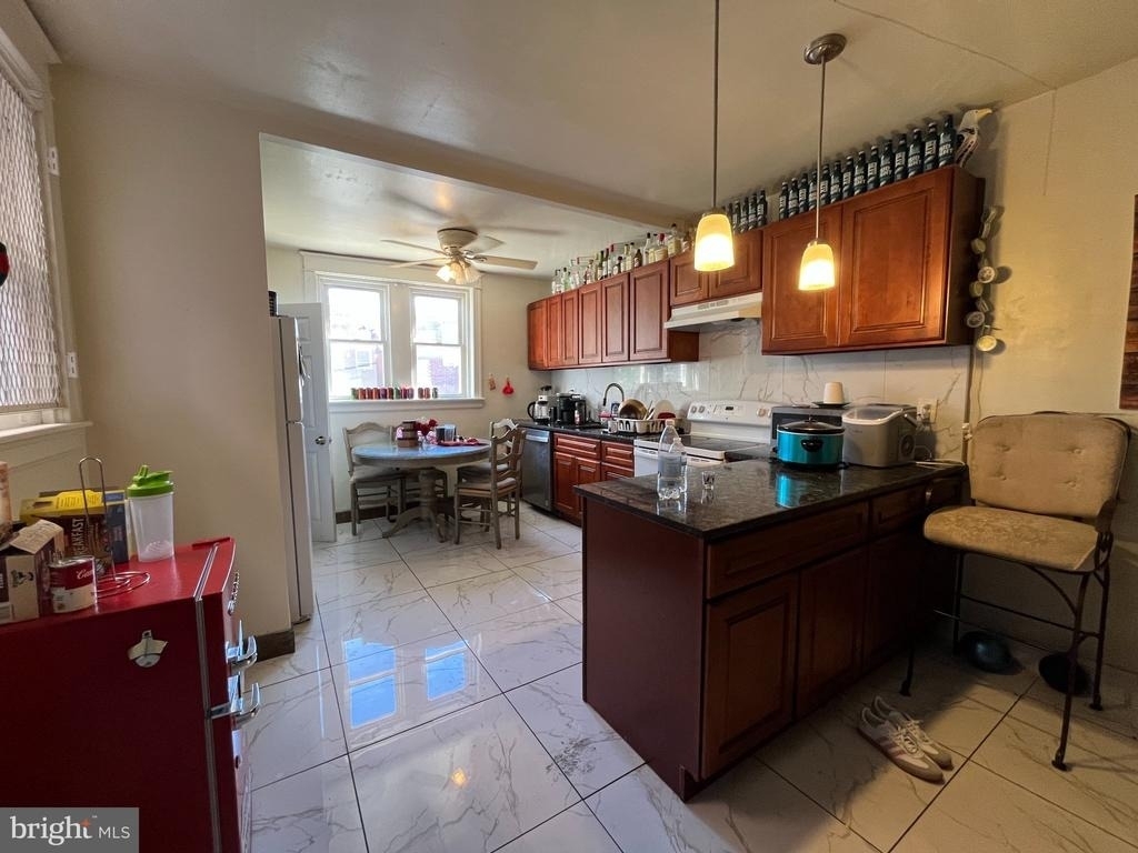 5621 N 20th Street - Photo 2