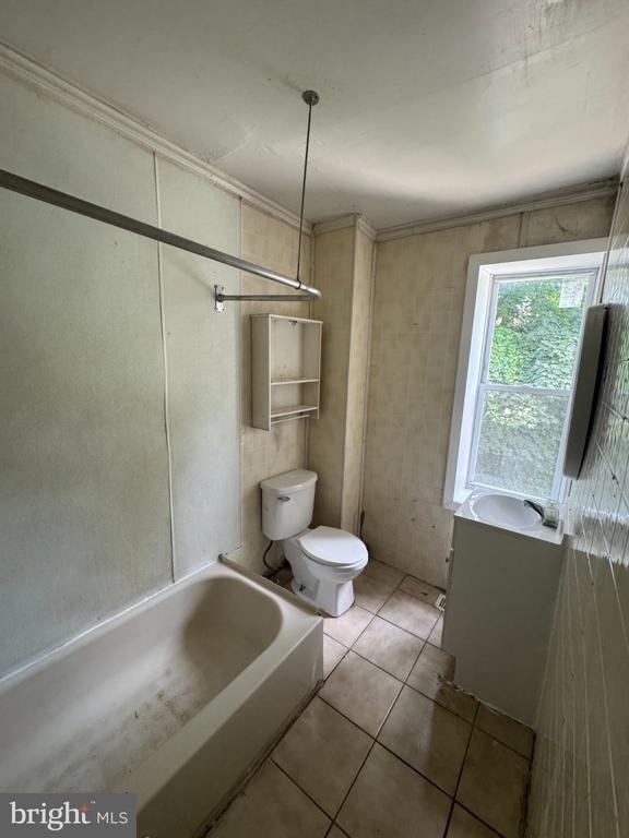 483 E Penn Street - Photo 8