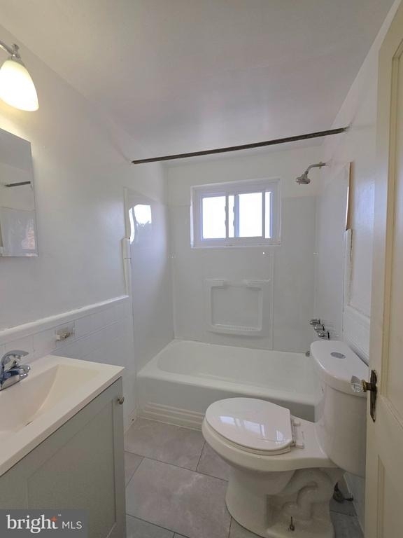 648 E Carver Street - Photo 5