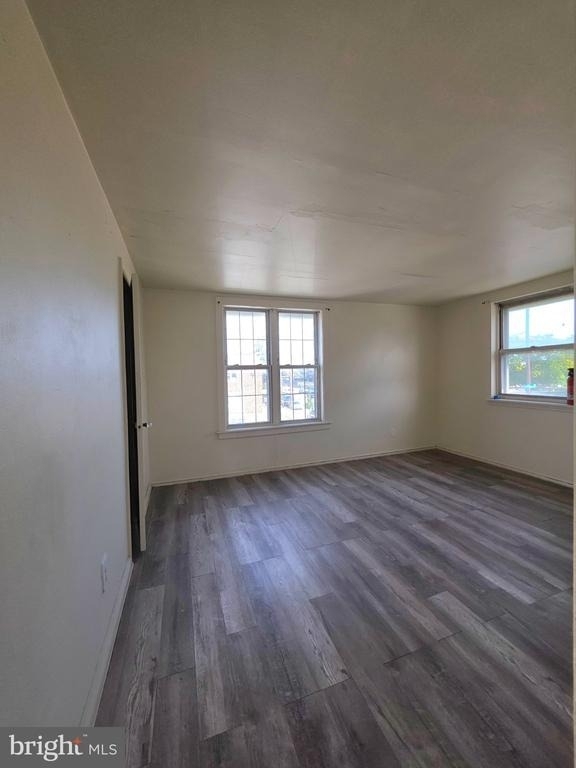 648 E Carver Street - Photo 4
