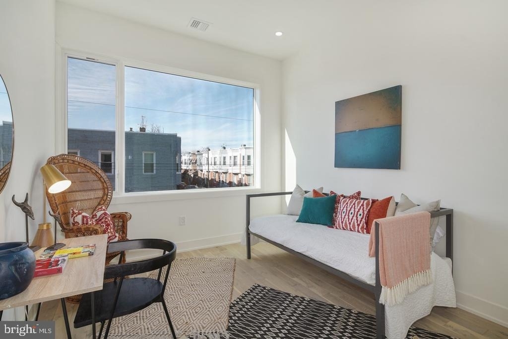 2031 S 20th Street - Photo 8