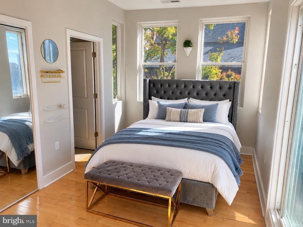 2100 Christian Street - Photo 11