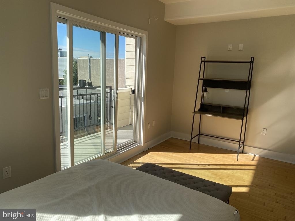 2100 Christian Street - Photo 12