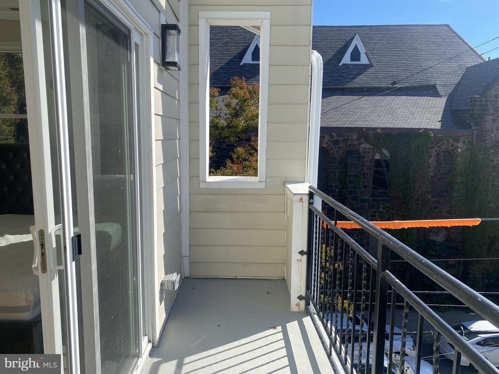 2100 Christian Street - Photo 13