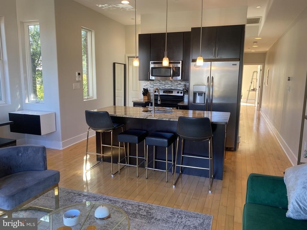 2100 Christian Street - Photo 5
