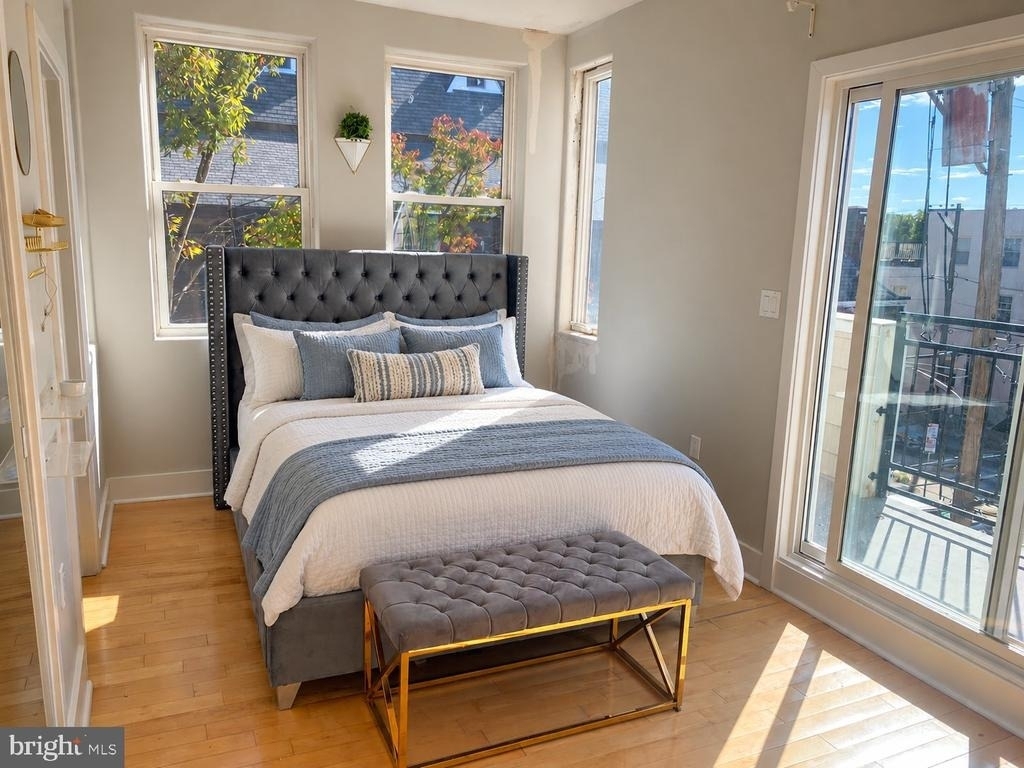 2100 Christian Street - Photo 10