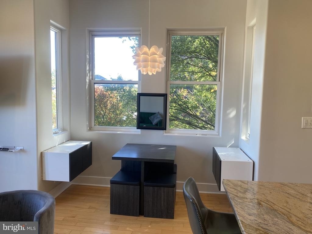2100 Christian Street - Photo 7