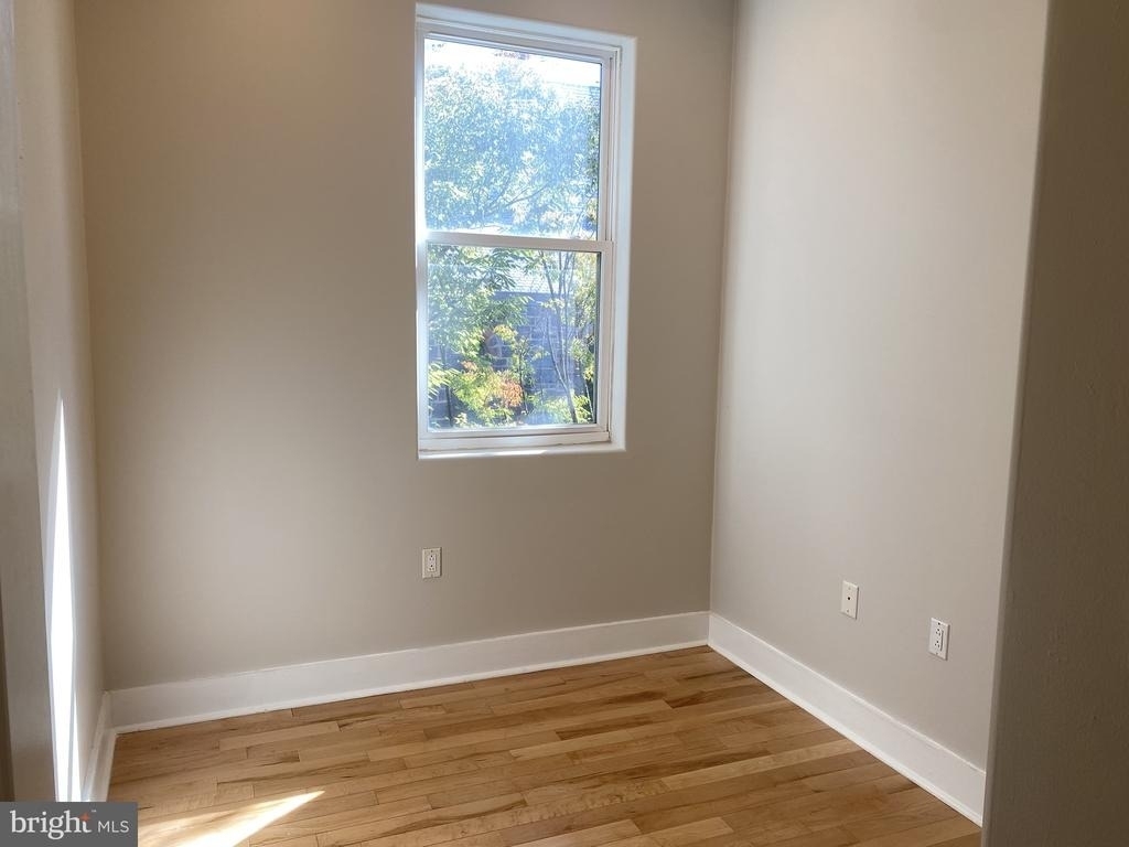 2100 Christian Street - Photo 15