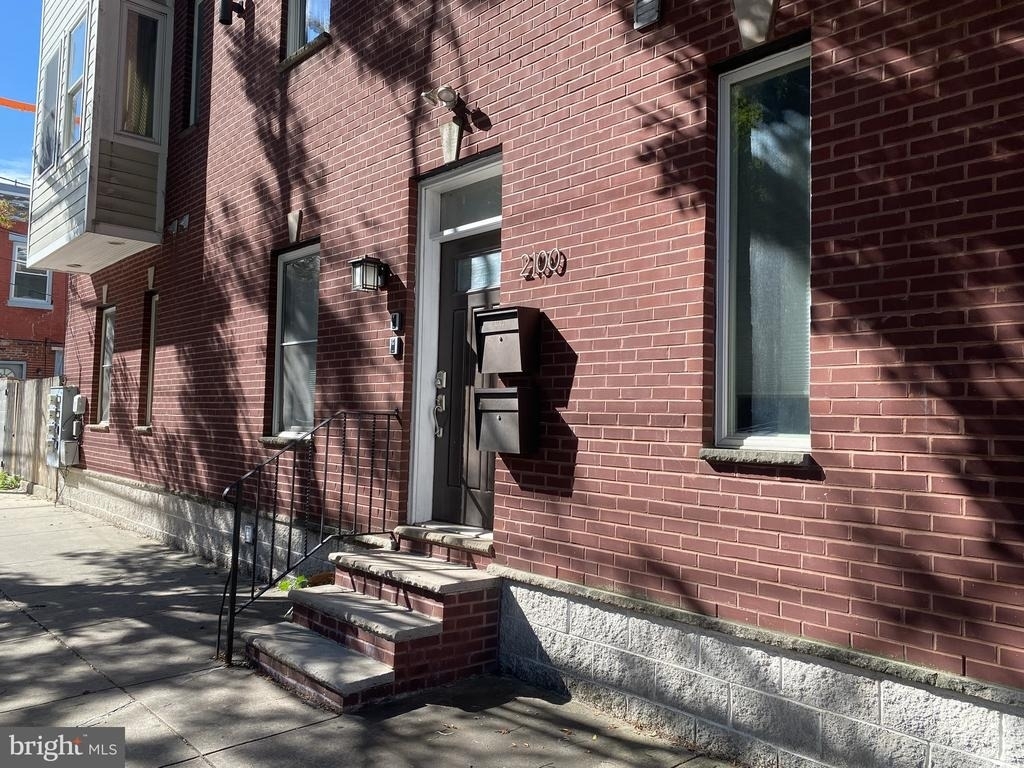 2100 Christian Street - Photo 19